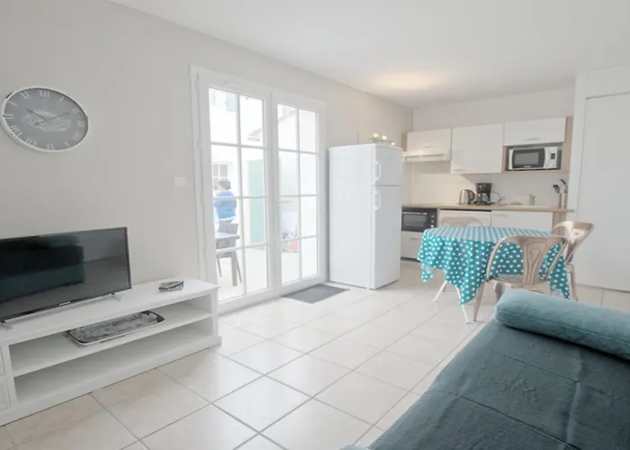 Apartmán Fonctionnel Intra-muros Avec Cour Et Garage Securise - Fr-1-835-1