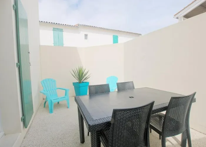 Fonctionnel Intra-muros Avec Cour Et Garage Securise - Fr-1-835-1 Saint-Martin-de-Ré