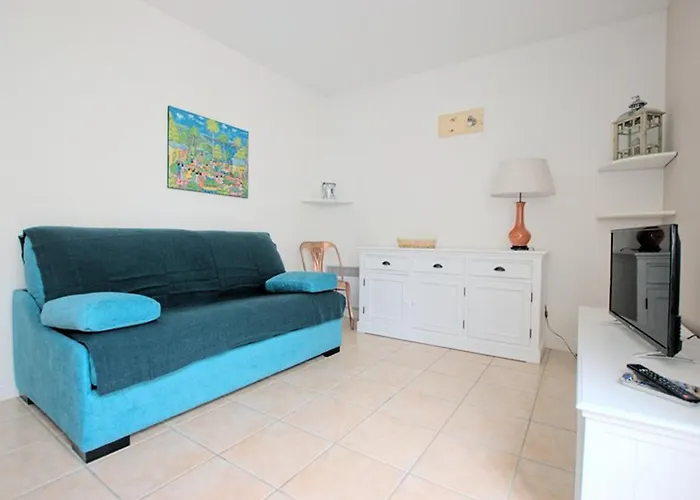 Fonctionnel Intra-muros Avec Cour Et Garage Securise - Fr-1-835-1 * Saint-Martin-de-Ré